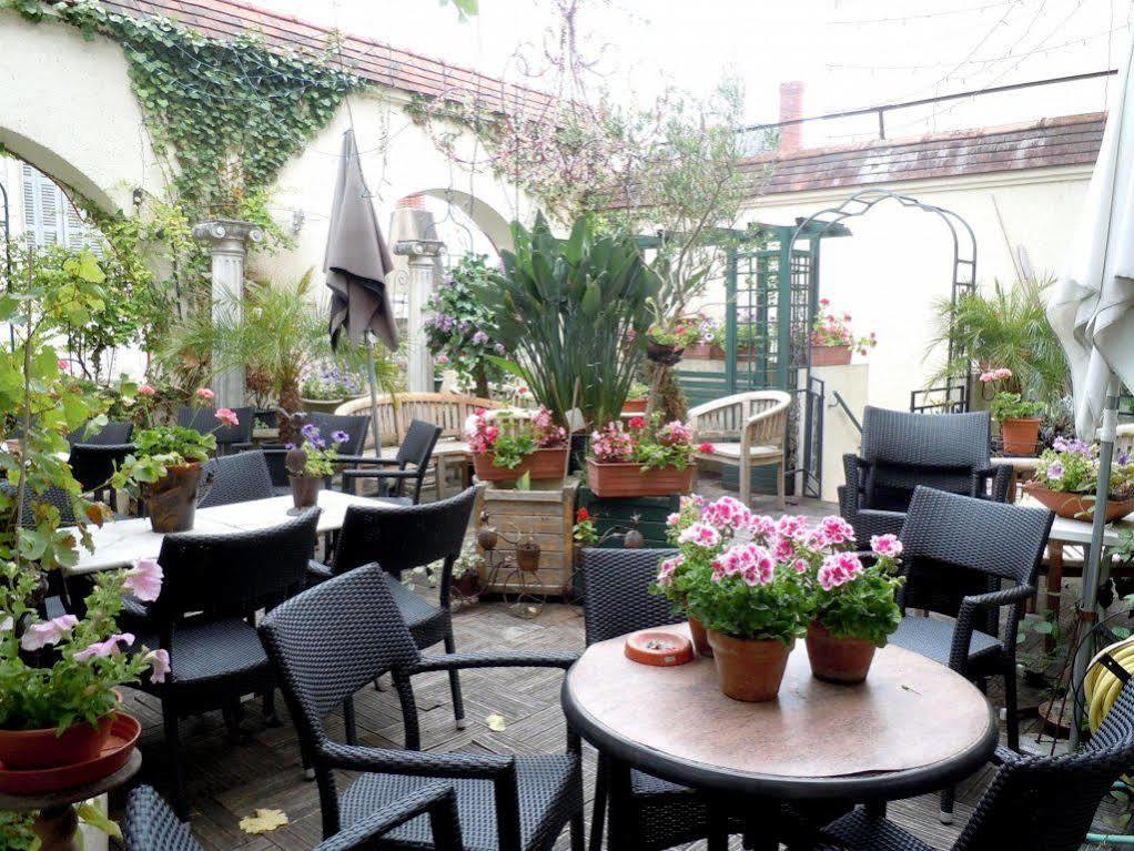 La Croix Blanche Hotel Монришар Екстериор снимка